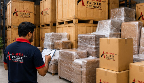 Warehouse storage facility for household goods